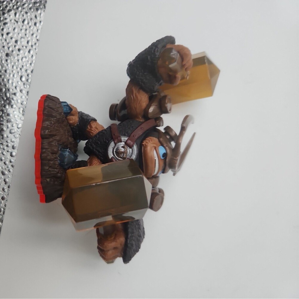 Wallop Skylanders Trap Team Figure Brown Gold Earth Character Loose